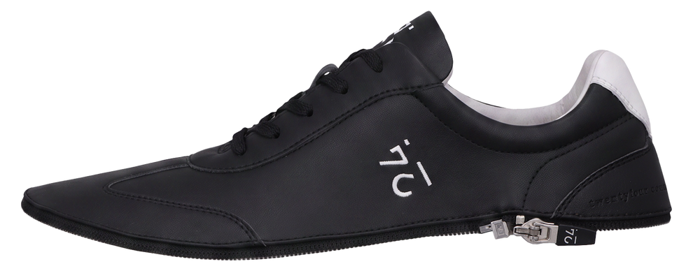 Adore – Black / 40