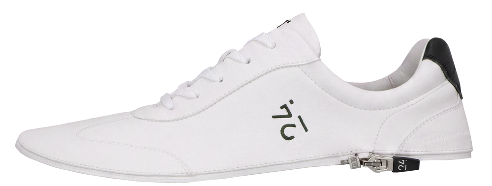 Adore – White / 40